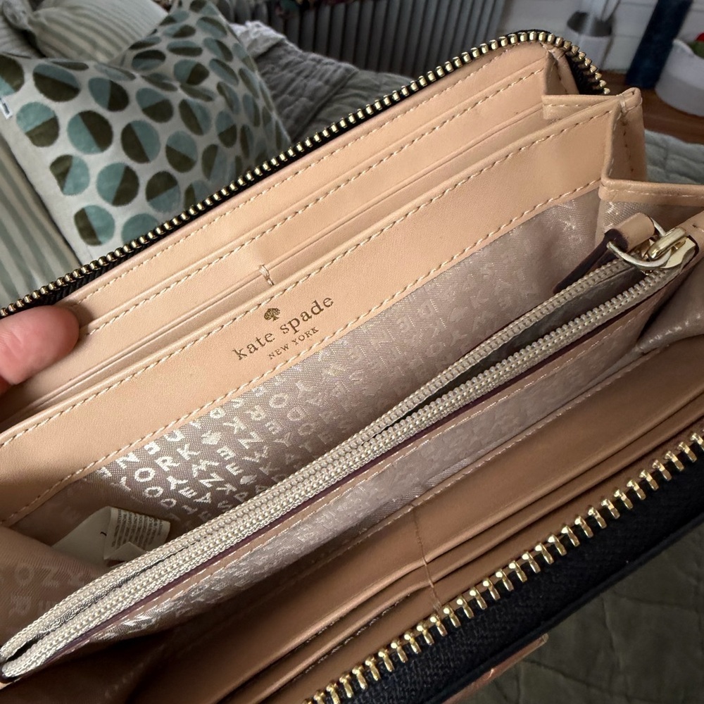 Kate Spade Wallet - Picture 6 of 14